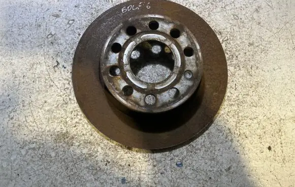 Volkswagen Golf VI Rear brake disc
