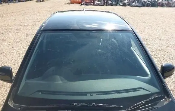 Hyundai i20 (PB PBT) Front windscreen/windshield window 