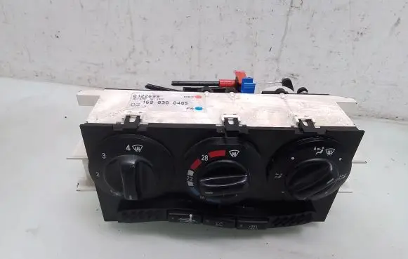 Mercedes-Benz A W168 Climate control unit 1688300485