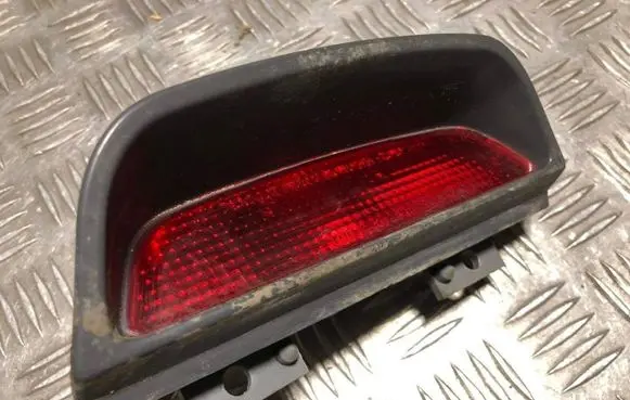 Nissan Maxima Third/center stoplight 0310000508