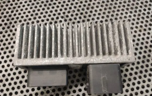 Renault Trafic II (X83) Glow plug pre-heat relay 8200558438