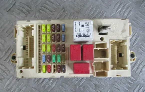 Fiat Stilo Fuse box set 51758251