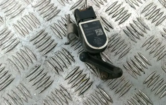 BMW 7 F01 F02 F03 F04 Air suspension front height level sensor 6860843