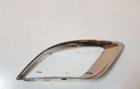 Dodge Durango Front fog light trim/grill 05113744AB 5113744AB