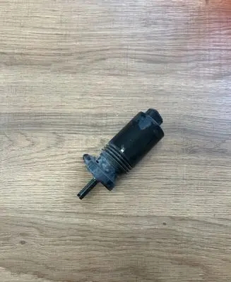 Volvo XC60 Headlight washer pump 1013229 091201B 680825