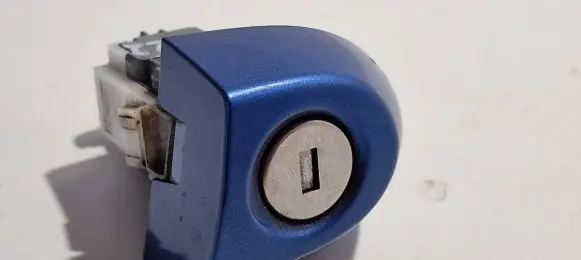 BMW 2 F22 F23 Front door lock (next to the handle) 51217310729 51217310727