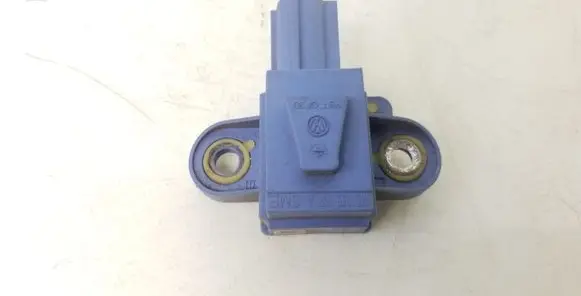 Volkswagen PASSAT B6 Airbag deployment crash/impact sensor 1K0955557A