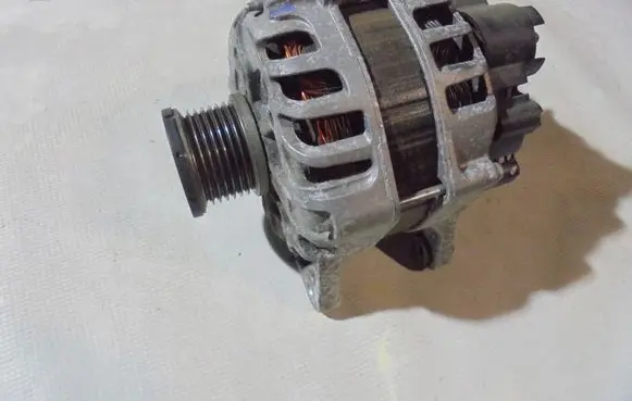 Renault Clio IV Generator/alternator