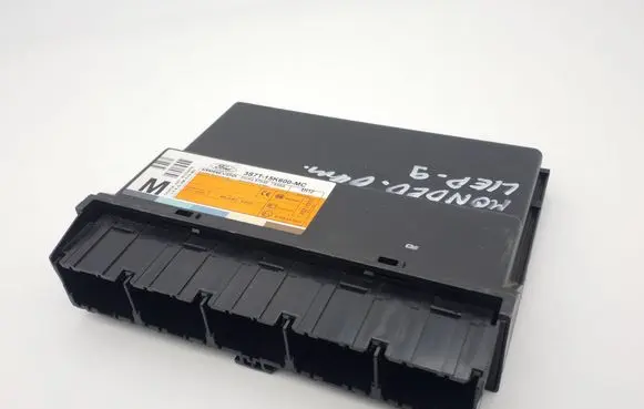Ford Mondeo Mk III Comfort/convenience module 3S7T15K600MC 5WK48753E T83SA