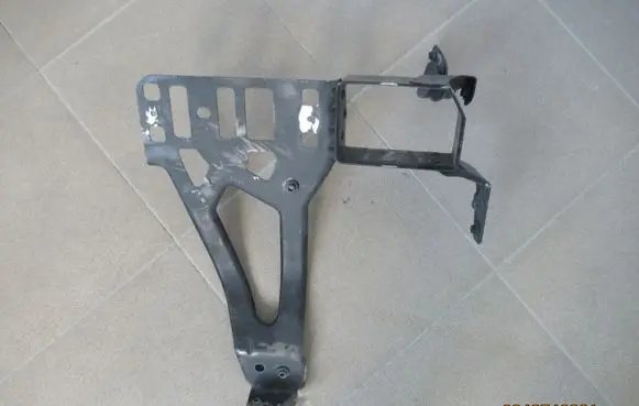 BMW 5 E60 E61 Front bumper mounting bracket 51647163484