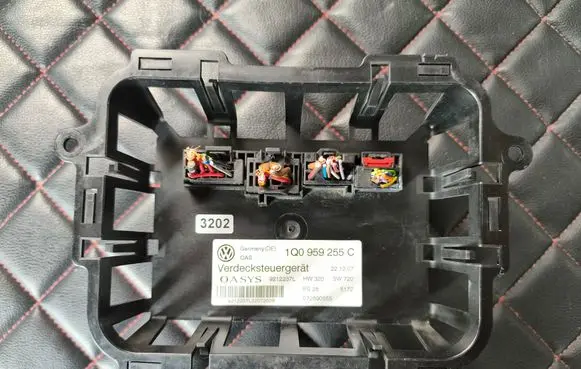 Volkswagen Eos Engine control unit/module 1Q0959255C 072890555 9212237L