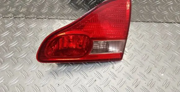 Toyota Avensis Verso Tailgate rear/tail lights