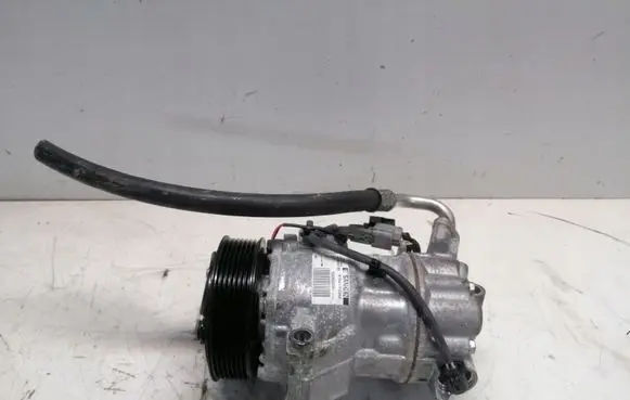 Renault Clio V Air conditioning (A/C) compressor (pump) 926002888R
