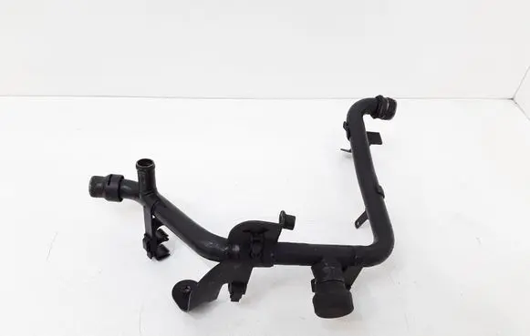 Volkswagen PASSAT B5.5 Engine coolant pipe/hose