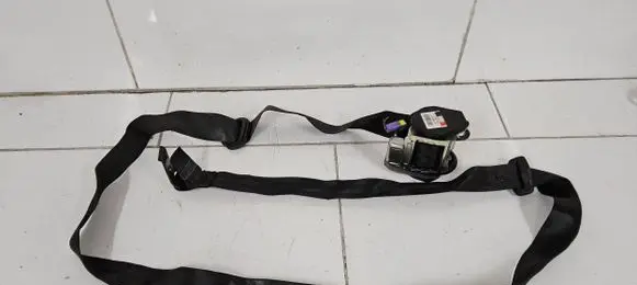 Audi A3 S3 8P Front seatbelt 8P4857705B