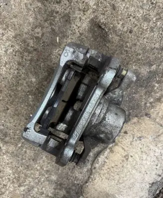 KIA Niro Front brake caliper F34E1560