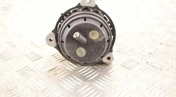 BMW 5 G30 G31 Engine mount bracket 2791583