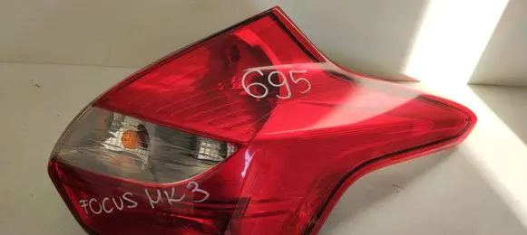 Ford Focus Rear/tail lights LAMPAPRAWAFOCUS