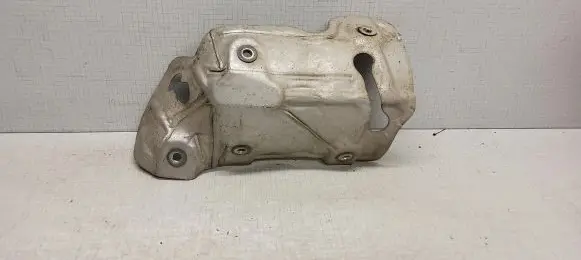 Toyota Verso Heat shield in engine bay 