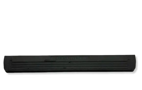 Mitsubishi Pajero Trim molding MR402145