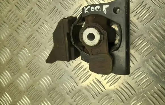 Toyota Auris E180 Engine mount bracket 0116