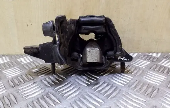 Skoda Fabia Mk1 (6Y) Gearbox mount 6Q0199555
