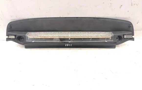Citroen C6 Third/center stoplight 04707