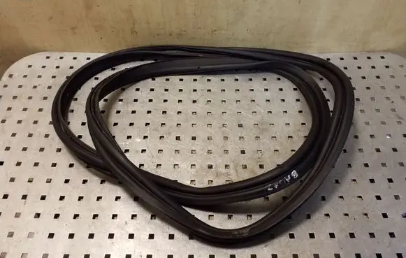Volvo S60 Trunk rubber seal (body) 
