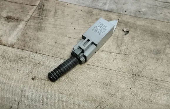 Lexus IS 220D-250-350 Other relay 9098004184