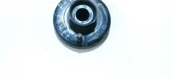 Honda CR-V Front coil spring rubber mount 