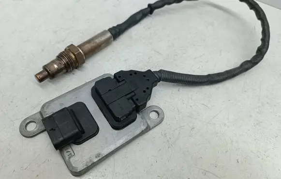 Mercedes-Benz E W212 Lambda probe sensor A0009051412 0009051412