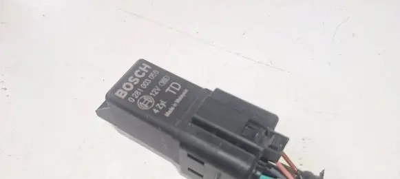 Honda Civic X Glow plug pre-heat relay 0281003056