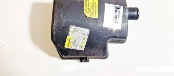 Volvo XC70 Fuse box cover 8651137