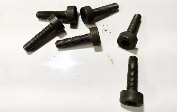 BMW 1 E81 E87 Nuts/bolts 