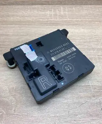 Mercedes-Benz E W211 Door control unit/module 2118704126