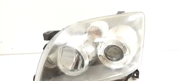 Toyota Avensis T250 Headlight/headlamp