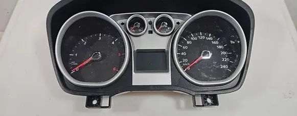 Ford Focus Speedometer (instrument cluster) 8V4T10849GH A12192443 VP8V4F10849GH