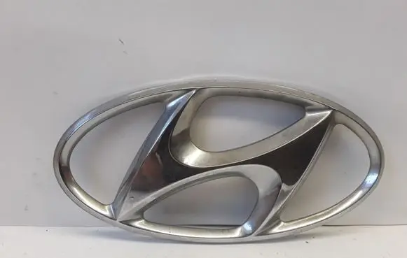 Hyundai Elantra Manufacturer badge logo/emblem NOCODE
