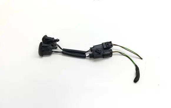 BMW 5 E60 E61 Windshield washer spray nozzle 7132969 1718555