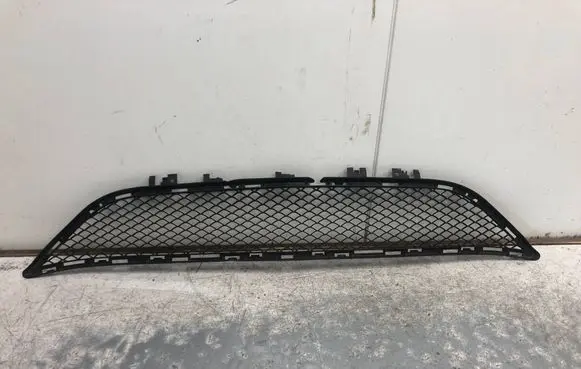 Mercedes-Benz E W212 Front bumper lower grill A2128850124BILI A2128850124