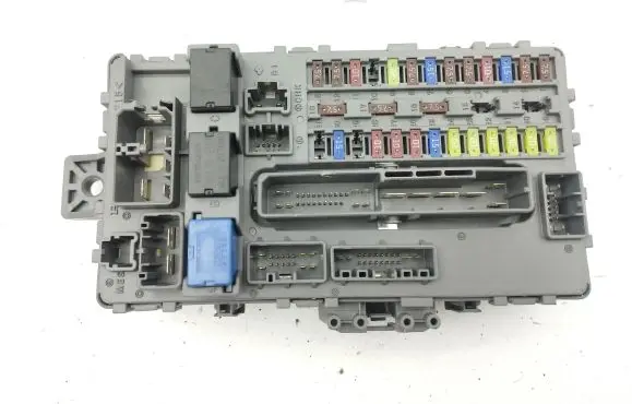 Honda Accord Fuse module TL0G111