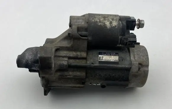 Toyota Yaris Starter motor 281000Y110