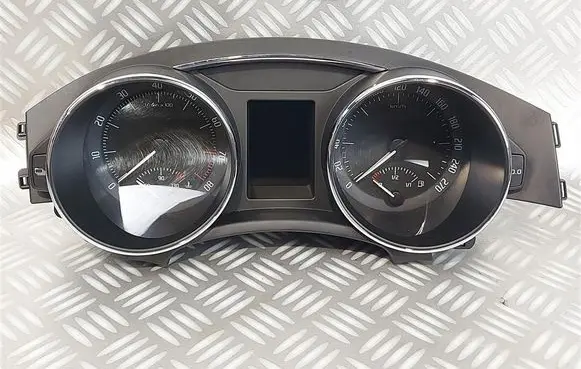 Skoda Superb B6 (3T) Speedometer (instrument cluster) 3T1920841J