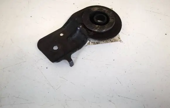 Nissan Primera Radiator mount bracket 