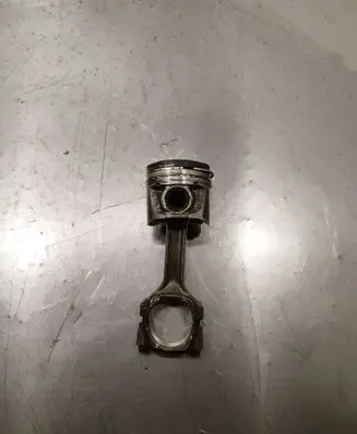 Alfa Romeo 159 Piston with connecting rod 082226
