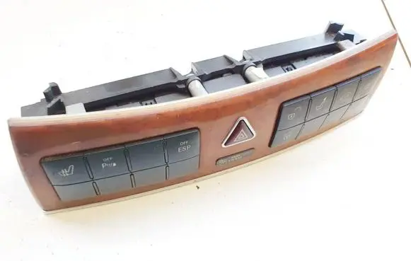 Mercedes-Benz CLK A209 C209 Hazard light switch a2096890031 219218