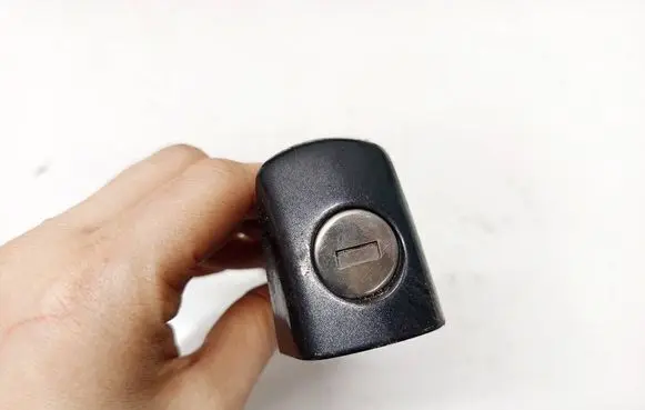 Peugeot RCZ Front door lock (next to the handle) 59395j01