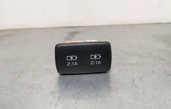 Subaru Forester SK AUX in-socket connector 86257SJ040