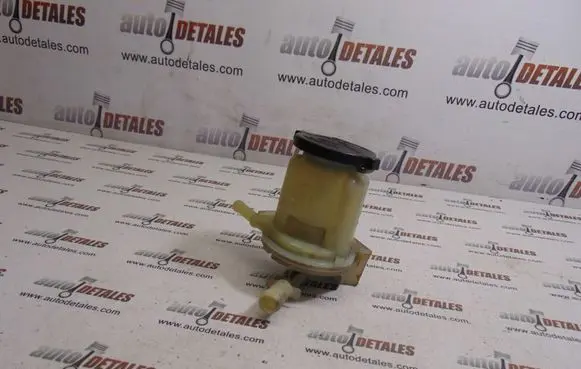 Toyota Corolla Verso AR10 Power steering fluid tank/reservoir