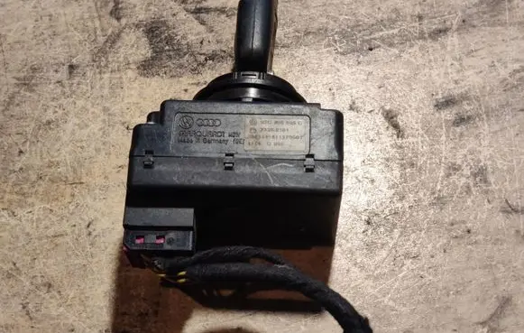 Volkswagen Touareg I Ignition lock 3D0905865C